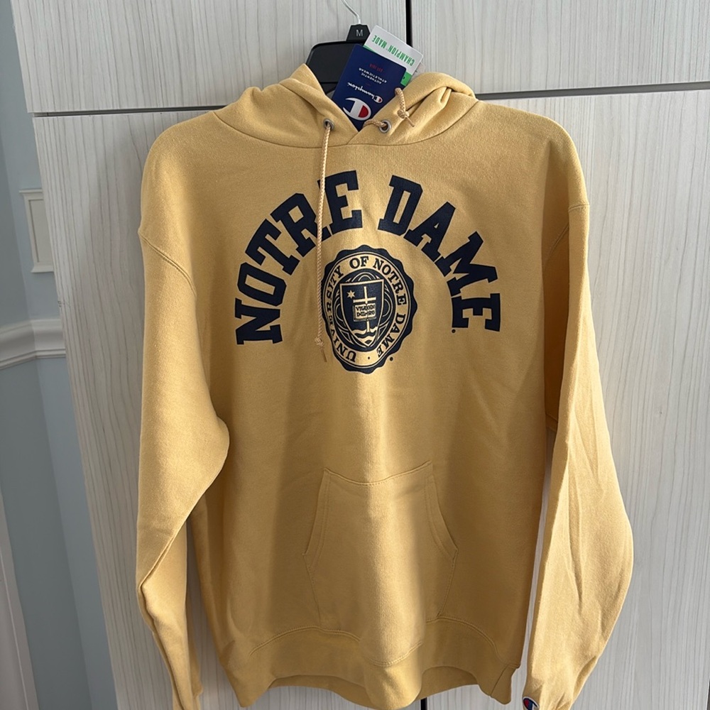 Notre Dame Hoodie NWT. Size medium